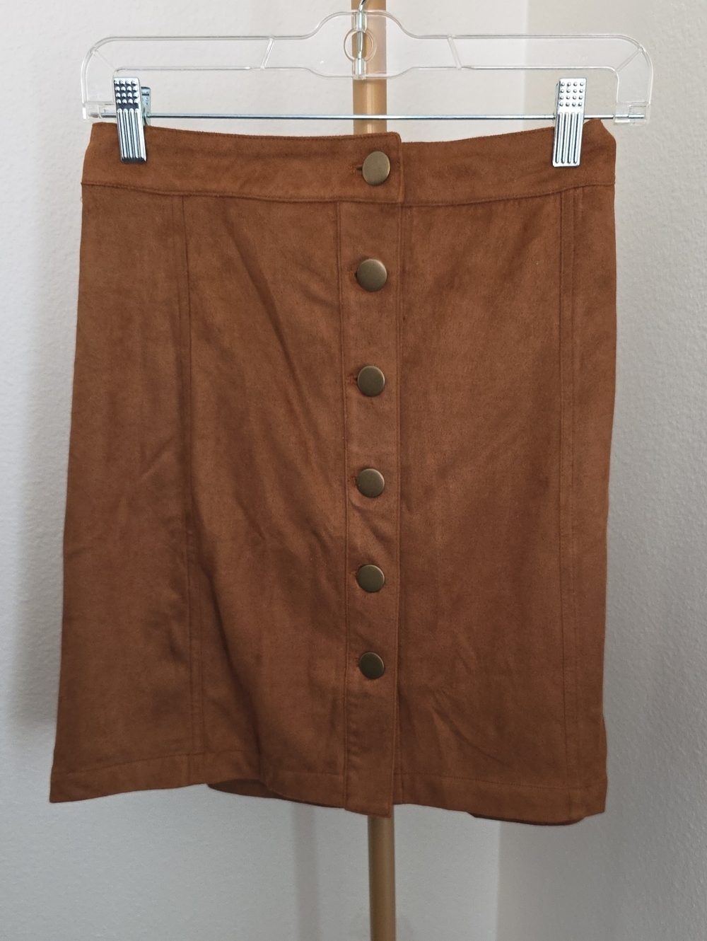 bloom Button-Front Mini Skirt in Camel Brown